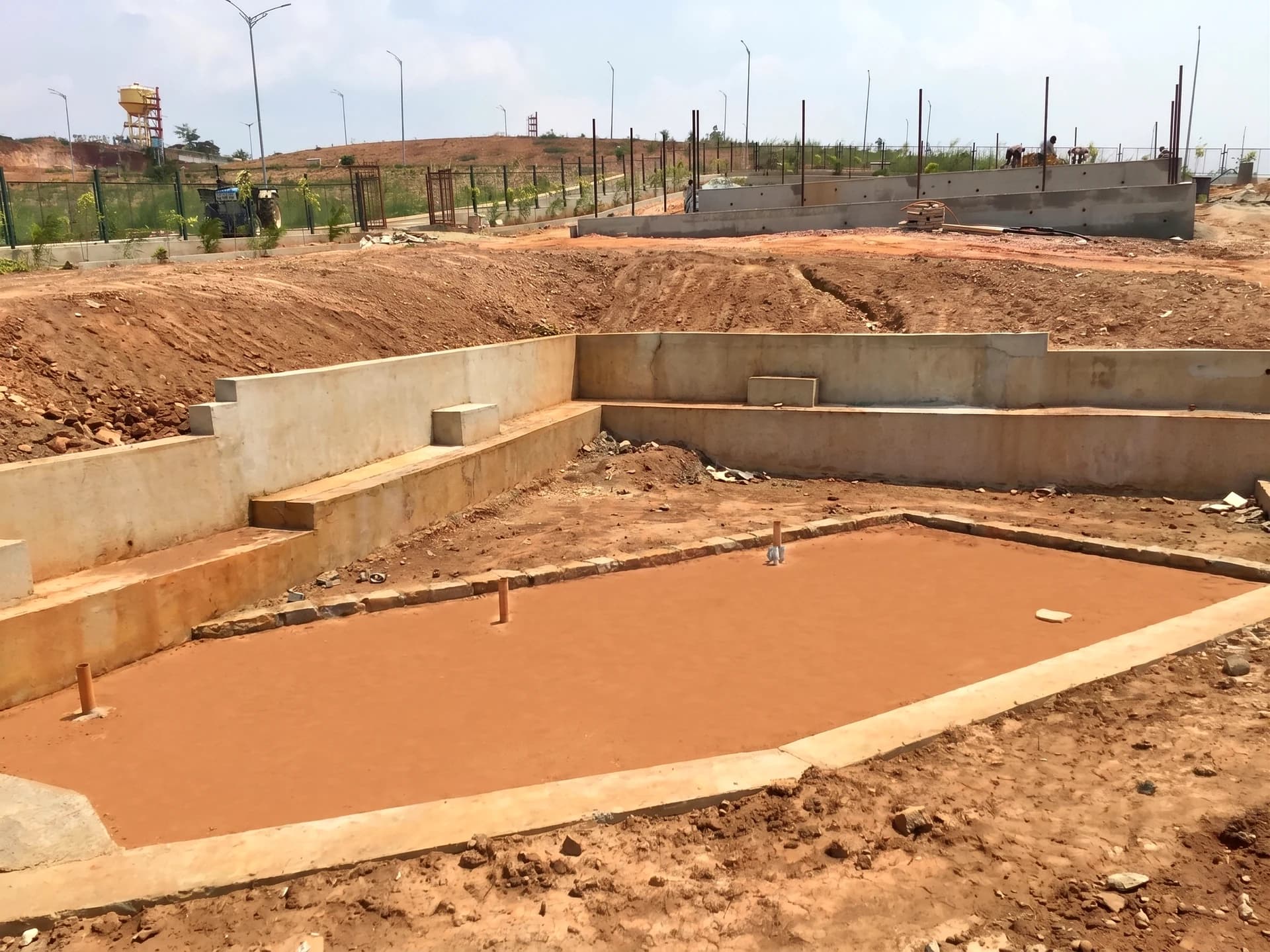 Contoured Retaining Wall & Amphitheater Tiering